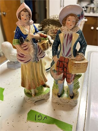 Figurines