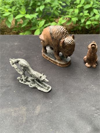 Carved Figurine Lot Of 3 Pewter Wolf Wood Buffalo Howling Wolf