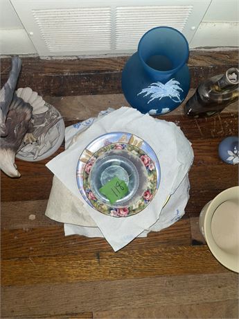 Collectible Plates, Vases, Figurines