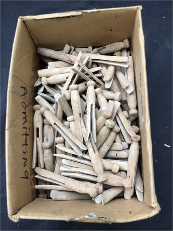 Vintage Wooden Clothes Pin Lot