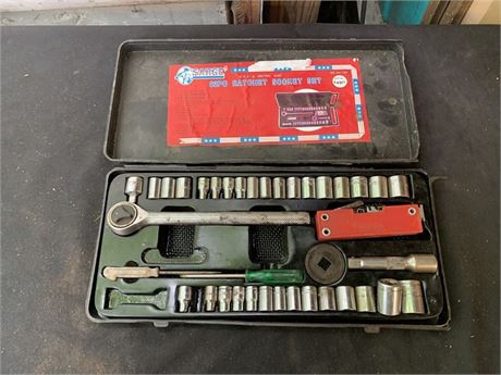 62 Piece Ratchet Socket Tool Set