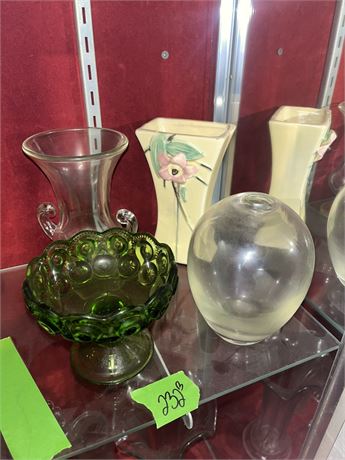 Roseville Vase, Decor