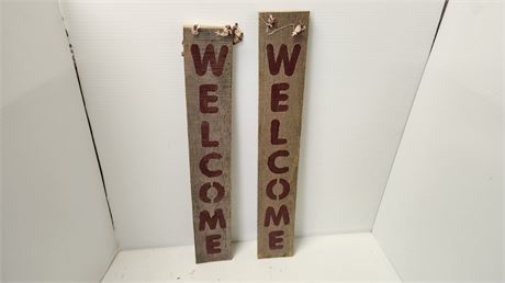 2 Small Wood Welcome Signs