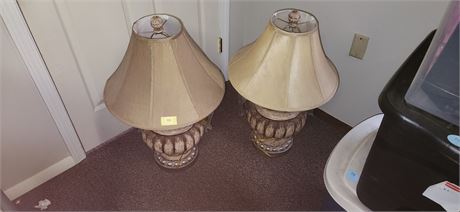 2 Large Heavy Decorative Lamps With Lamp Shades