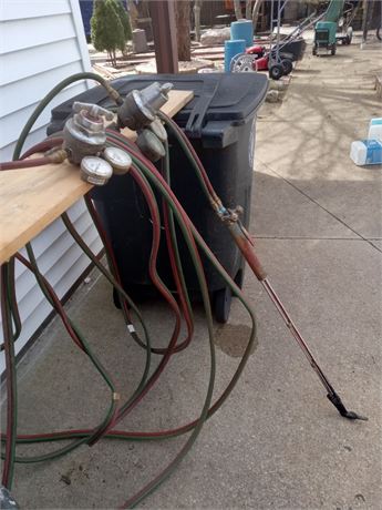 Cutting Torch set and 50' of hose