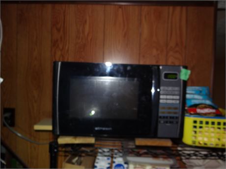 Working Microwave