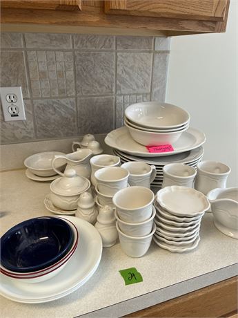 Pfaltzgraff Dish Set