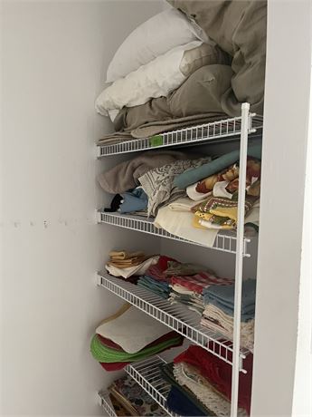 Closet Lot, Table Clothes, Placemats, Bedding