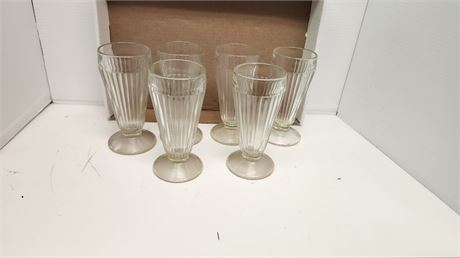 5 Ice Cream/ Sundae Glasses