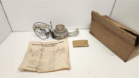 Vintage Oldsmobile Trunk & Utility Lamp
