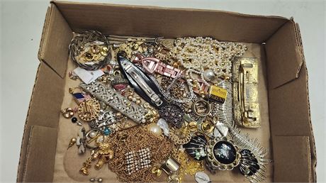 Lot Of Miscellaneous Jewelry