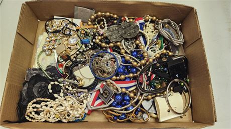 Lot Of Miscellaneous Jewelry