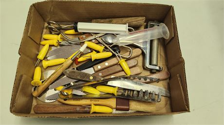 Lot Of Kitchen Items & 8 Halco Steak Knives