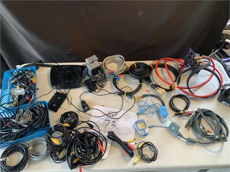 Audio Visual Electronics Cable Lot Over A Dozen Different Cables