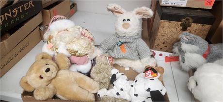 Lot Of Vintage Stuffed Animals
