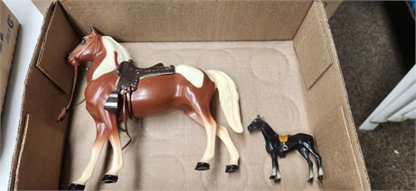 2 Vintage Horses.