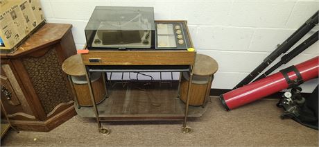 Vintage Zenith Stereo With removable Speakers