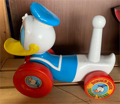 Donald Duck Preschool Rolling Pull Along Toy By Illco