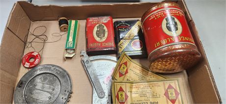 Tobacco Tins, metal Lid?