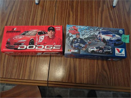 2 Nascar Cars