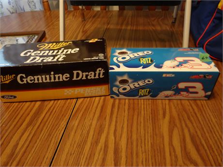 2 Nascar Cars