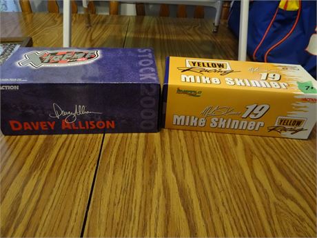 2 Nascar Cars
