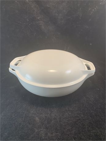 Vintage Club Colorfast White Enamel Cast Iron Casserole Dish Made In Ireland