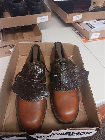 Mens golf shoes