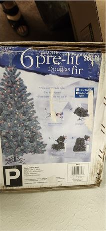 6 foot pre lit Christmas Tree