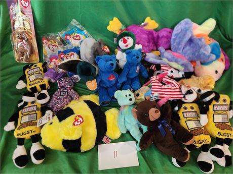 Lot of TY Beanie Babies and Buddies