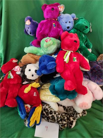 Lot of TY Beanie Babies and Buddies