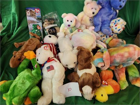 Lot of TY Beanie Babies and Buddies