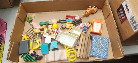 Lot of vintage toys