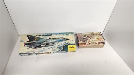 2 Vintage Airplane Model Kits