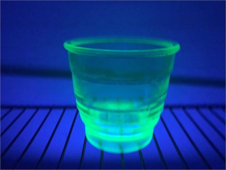 Naxon Uranium Vaseline Measuring Glass