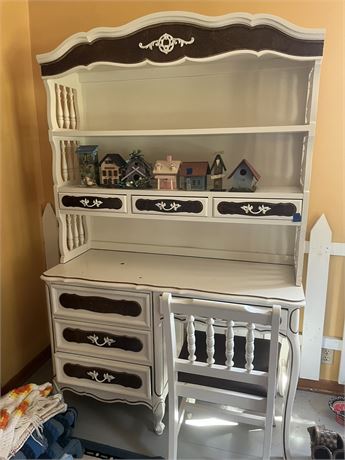Desk and Hutch (Contents on Shelf Not Included)
