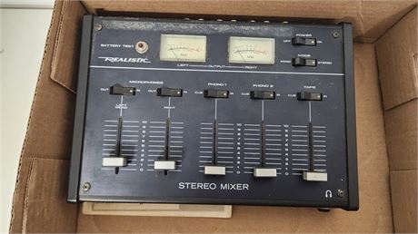 Realistic Stereo Mixer. NOT TESTED