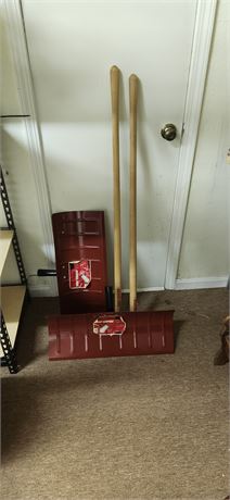 True Temper snow shovels