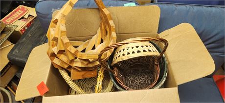 Lot of baskets