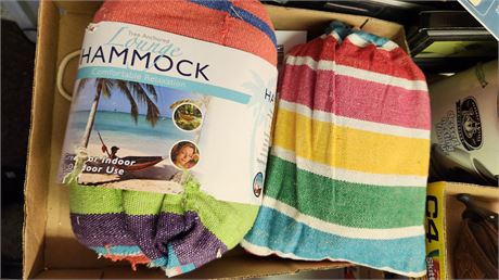 2 Lounge Hammocks & Sash Rod