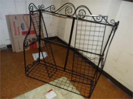 Plant Stand- Needs Bolted Together.
