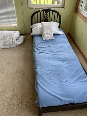 VintageTwin Bed