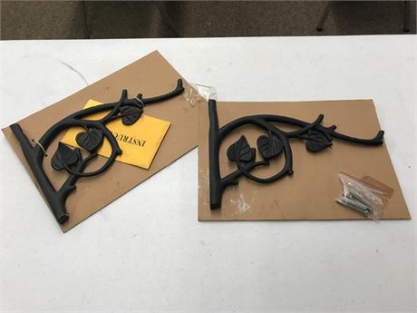 Metal Wall Hangers