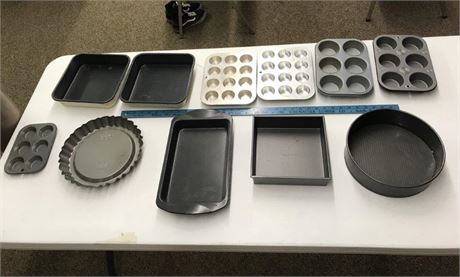 Kitchen Trays & Pans