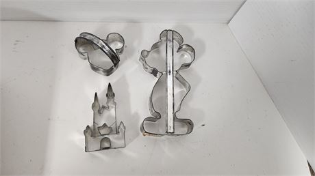 3 Metal Cookie Cutters. 2 Mickey Mouse & 1 Disneyworld