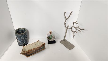 Lot Of Home Decorating Items