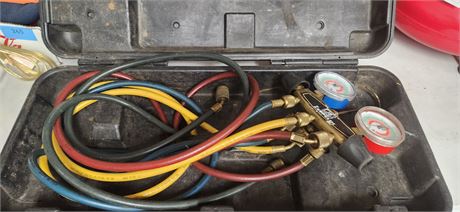 AC Hoses and gauge set