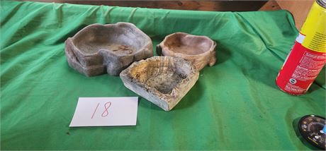 3 reptile water dishes