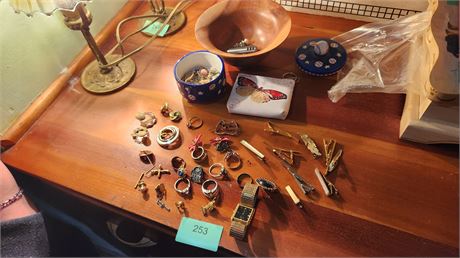 Lot Of Jewelry