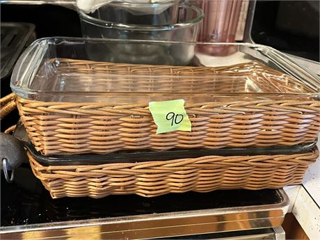 Glass Baking Dishes with Baskets